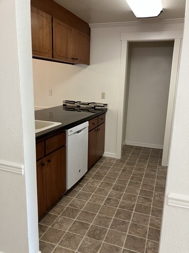 12204 105th Avenue Ct E #C - Photo 5 of 16