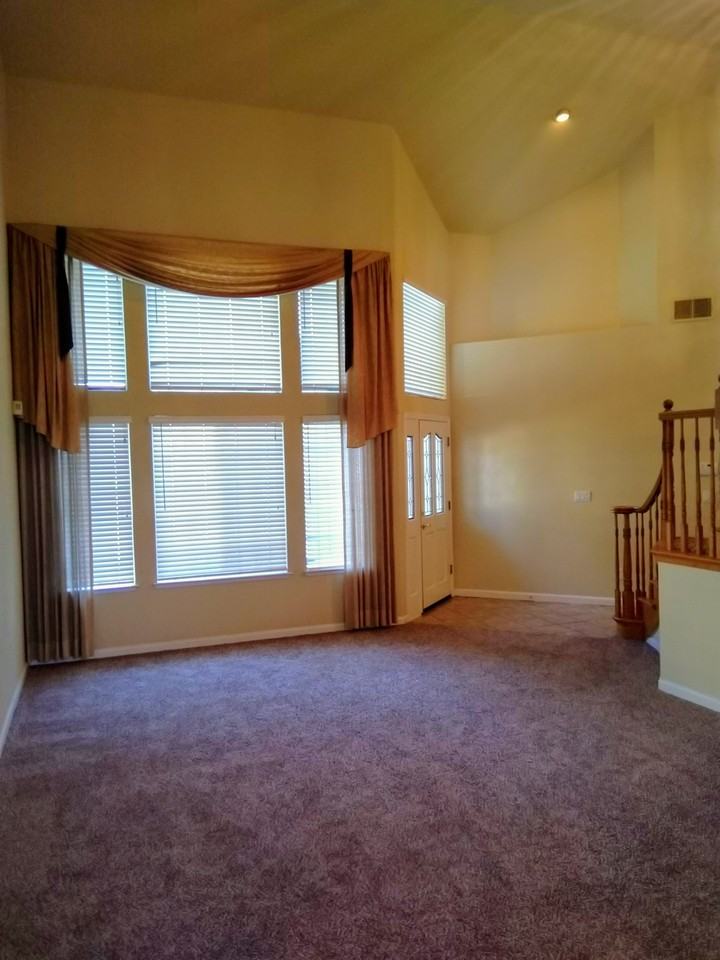6220 Cameo Dr - Photo 4 of 14