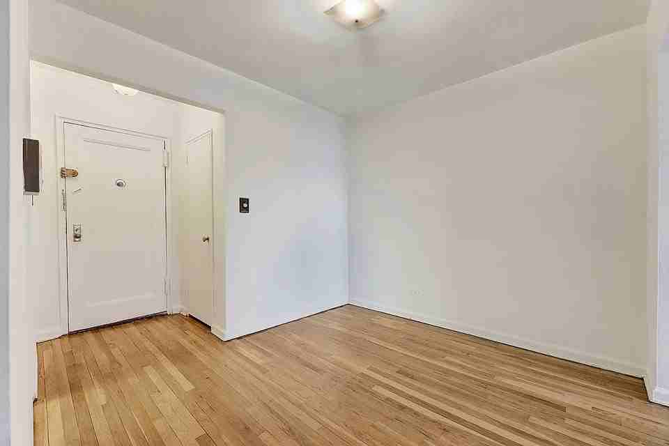 9902 3rd Ave #1M - Photo 3 of 9