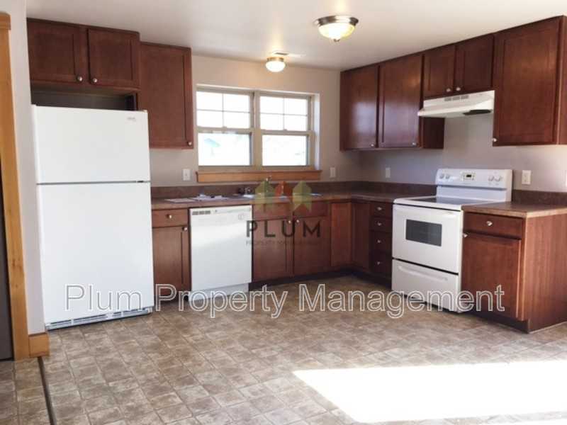 2726 Oshaughnesy St #B - Photo 3 of 22