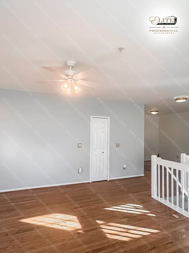 1183 Freesia Ct - Photo 5 of 23