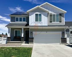 featured image of 41 E Pear St