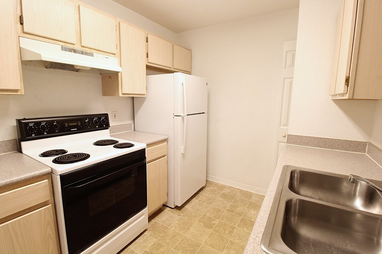 8905 Manor Loop #107 - Photo 5 of 21