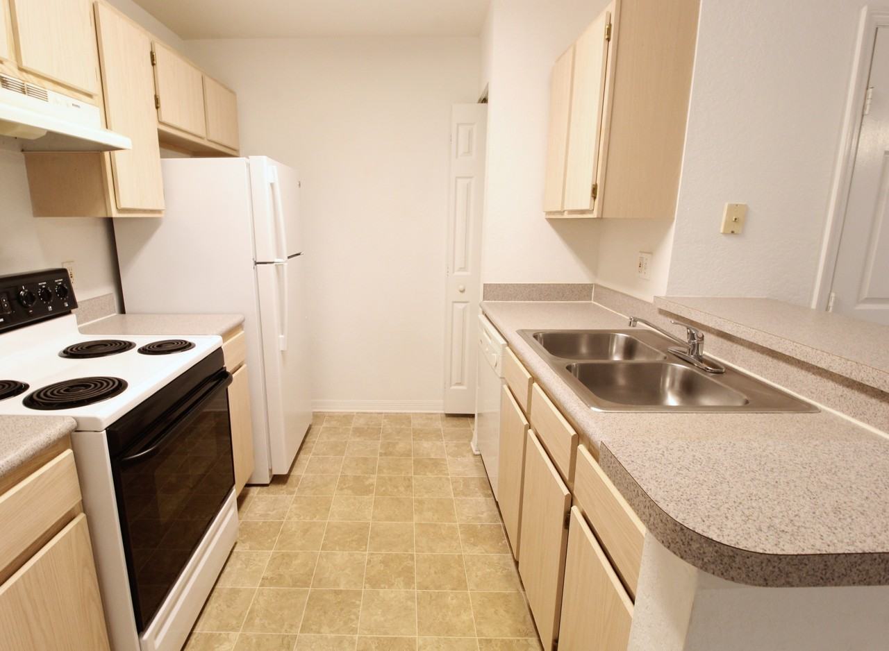 8905 Manor Loop #107 - Photo 6 of 21