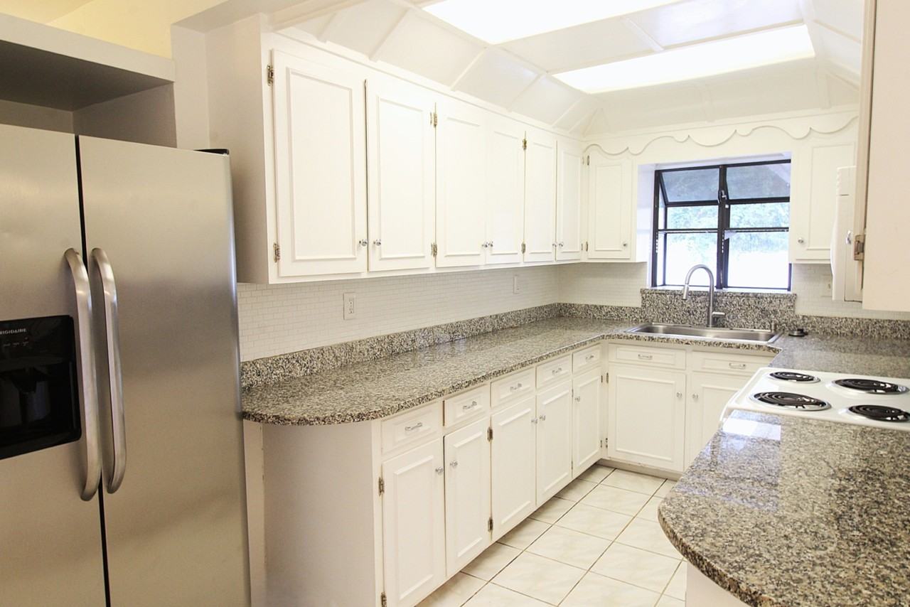 2516 E Milmar Dr - Photo 3 of 22