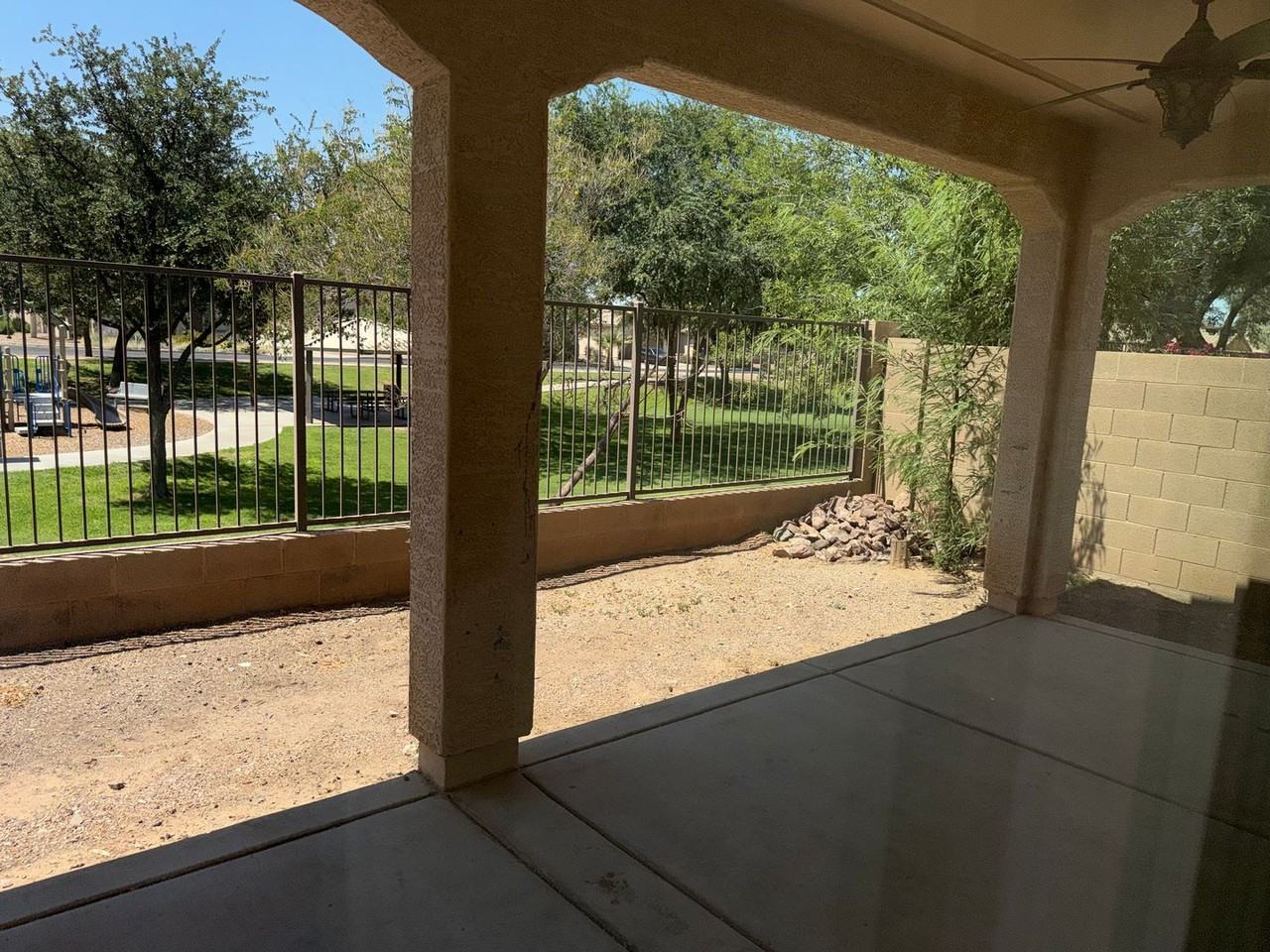 21091 E Munoz St - Photo 3 of 6
