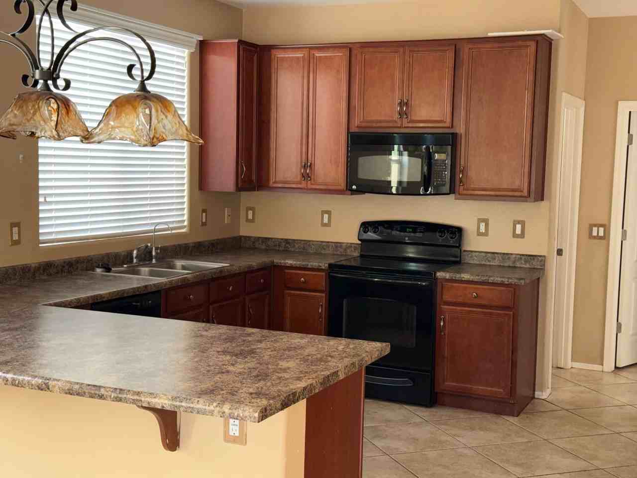 21091 E Munoz St - Photo 6 of 6