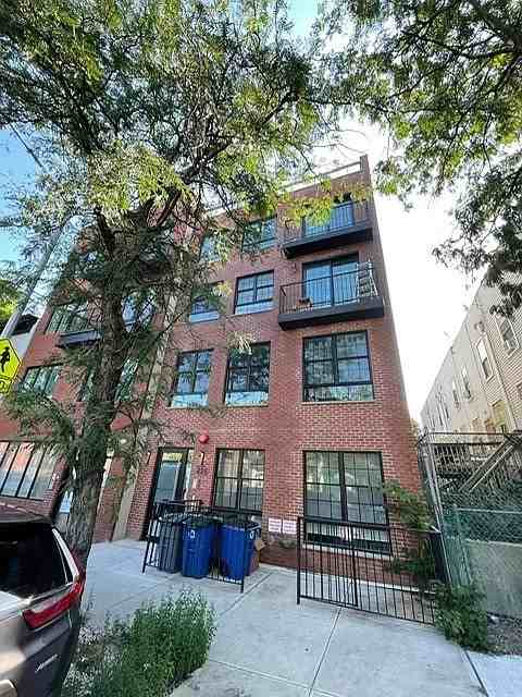 225 Howard Ave #2BA - Photo 3 of 6