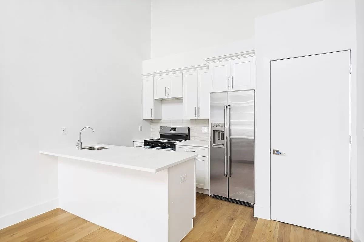 225 Howard Ave #2BA - Photo 4 of 6