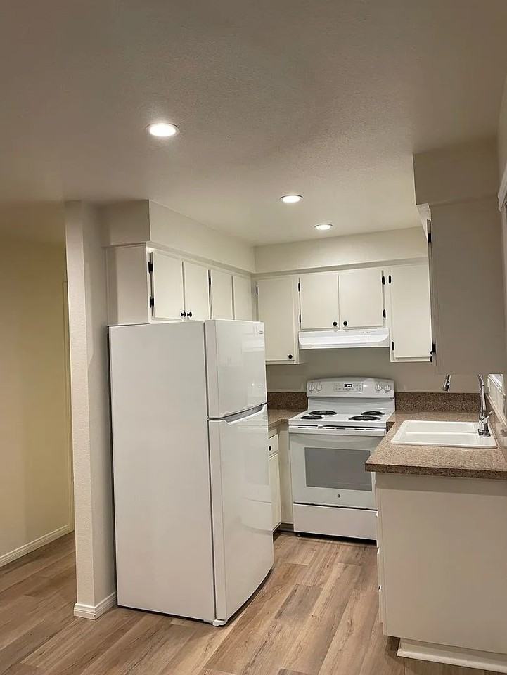 393 Magnolia Ave #1 - Photo 4 of 12