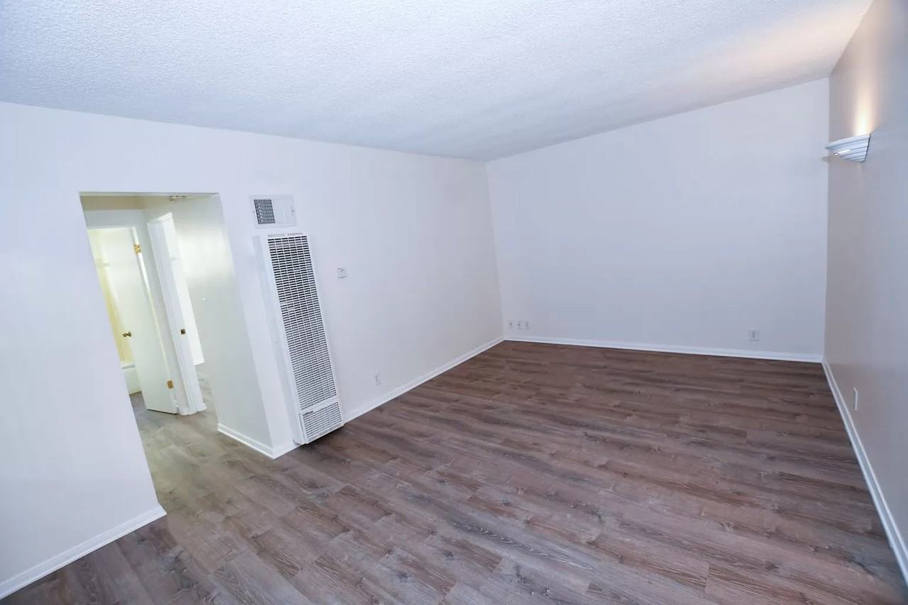 1750 Ventura Blvd #2D - Photo 5 of 9