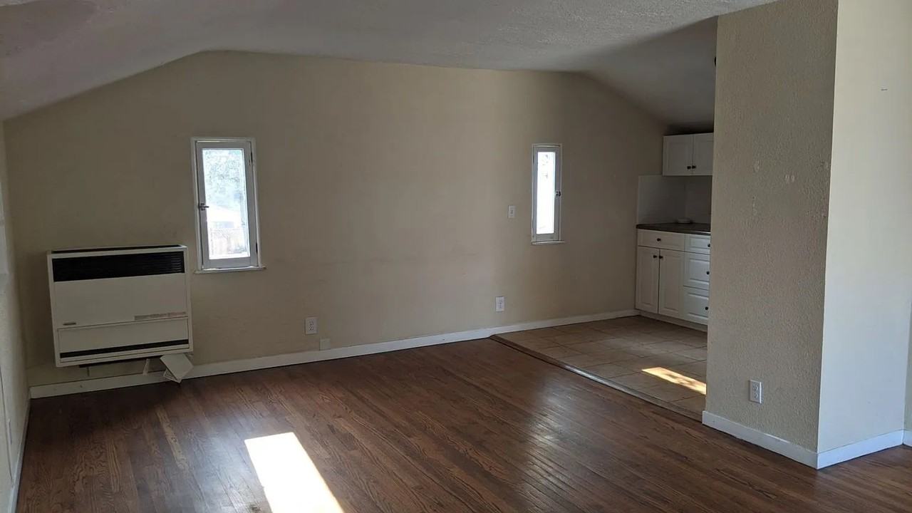 673 Santa Rosa St #CC - Photo 2 of 9