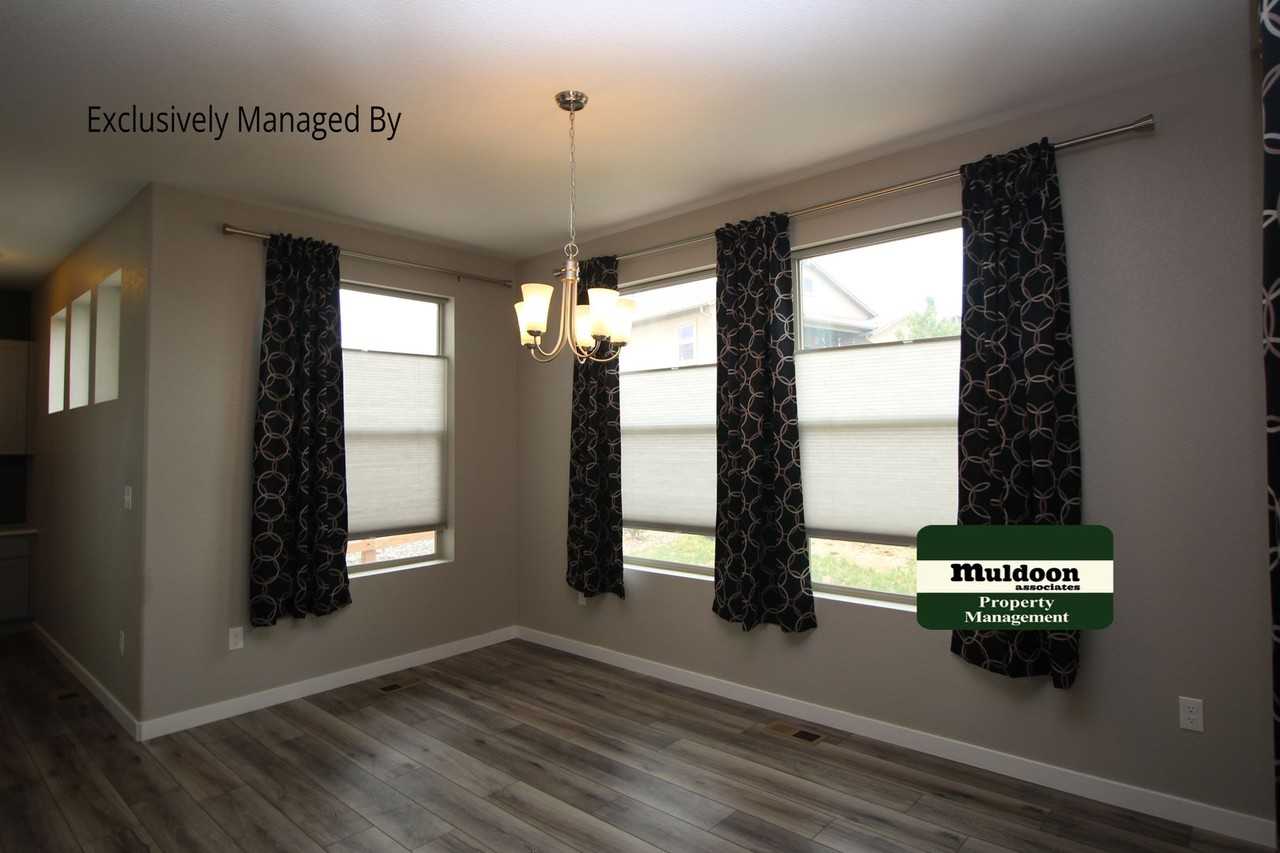 2322 Pelican Bay Dr - Photo 2 of 14