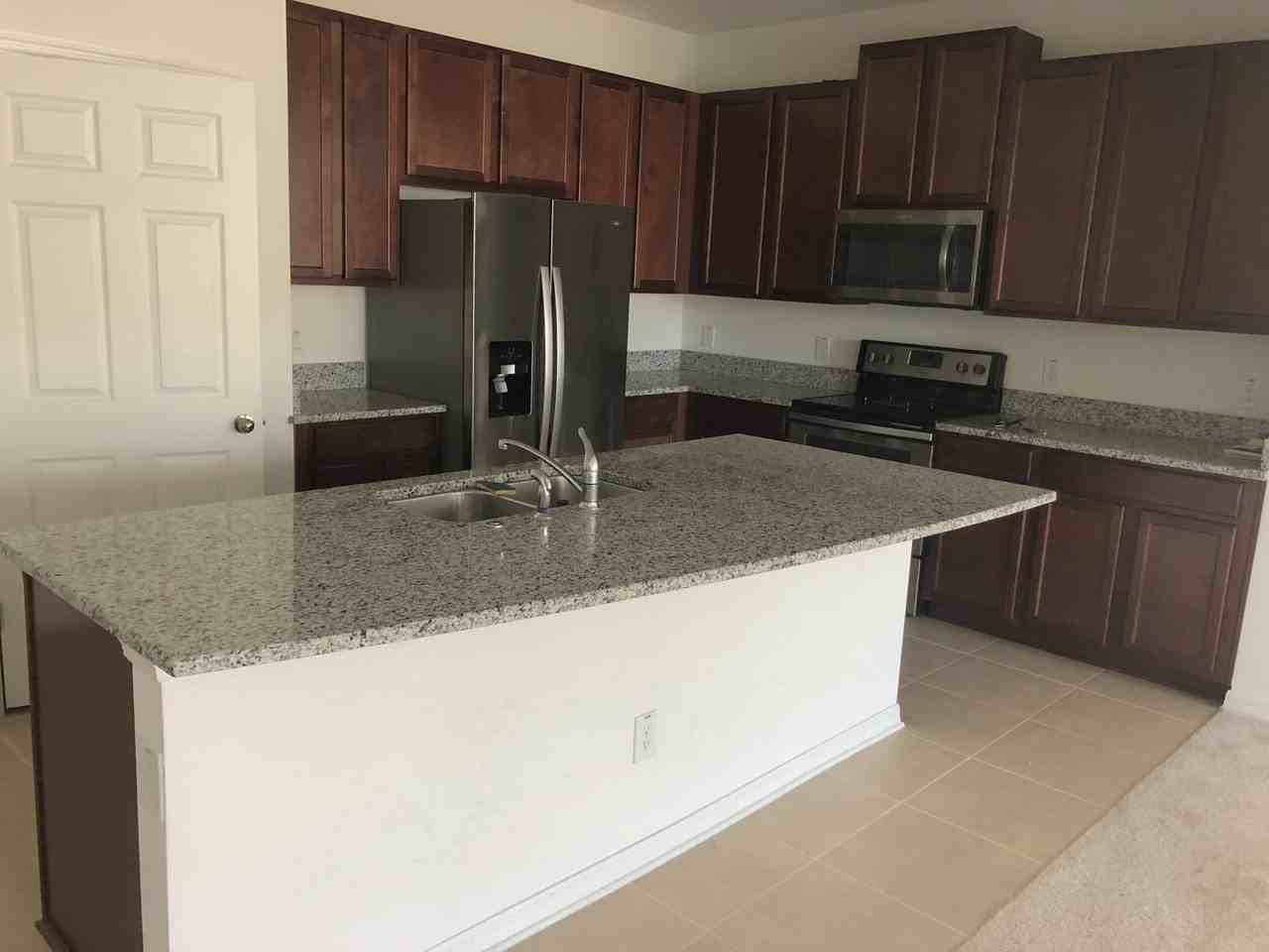 5879 Chestnut Chase Rd - Photo 7 of 19