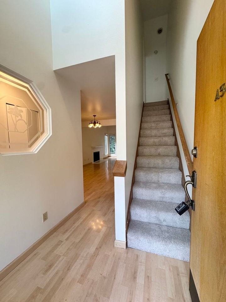 3939 108th Ave Ne #304 - Photo 5 of 21