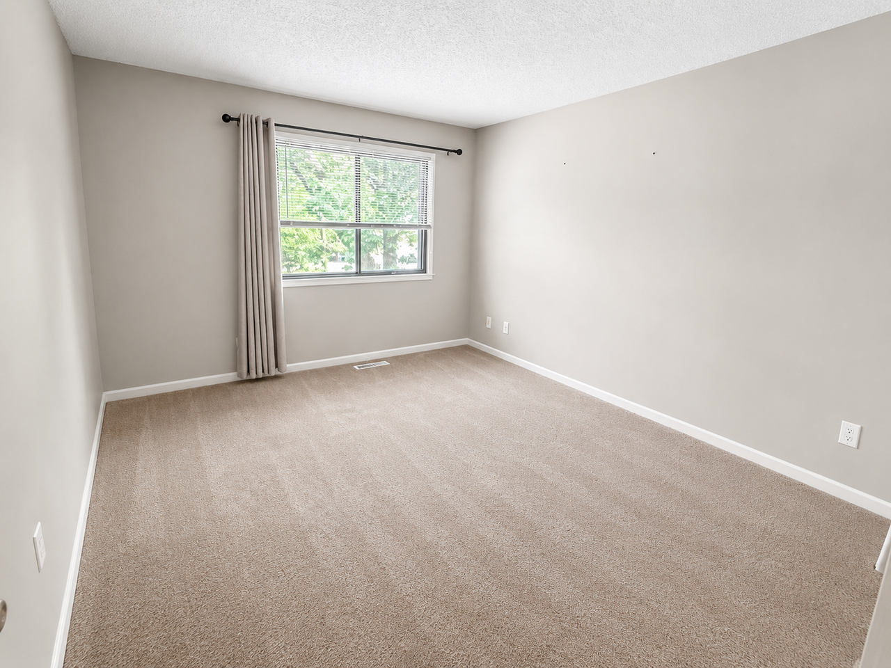 13459 Zenith Ln - Photo 6 of 13