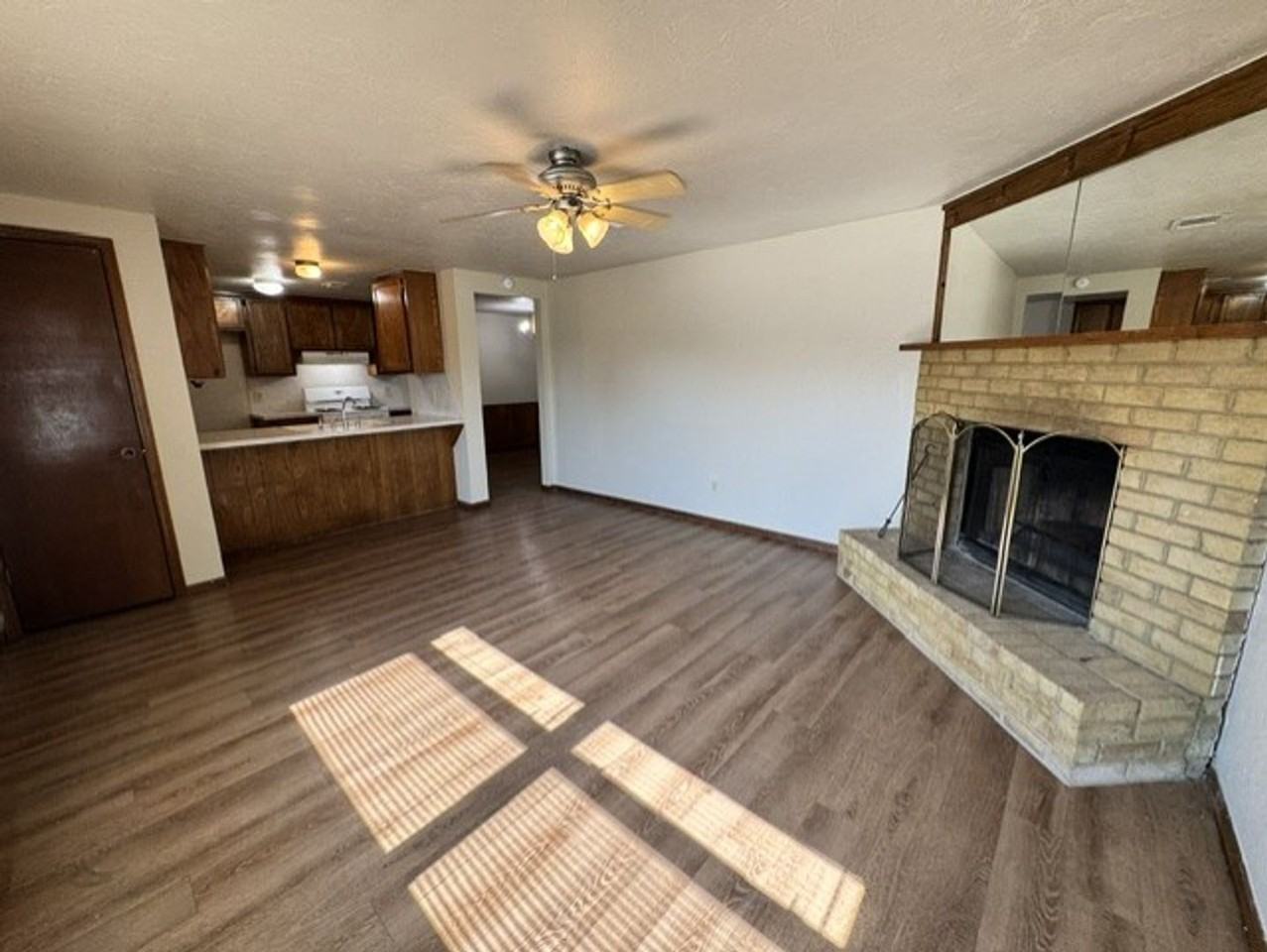 8606 S Drexel Pl - Photo 6 of 15