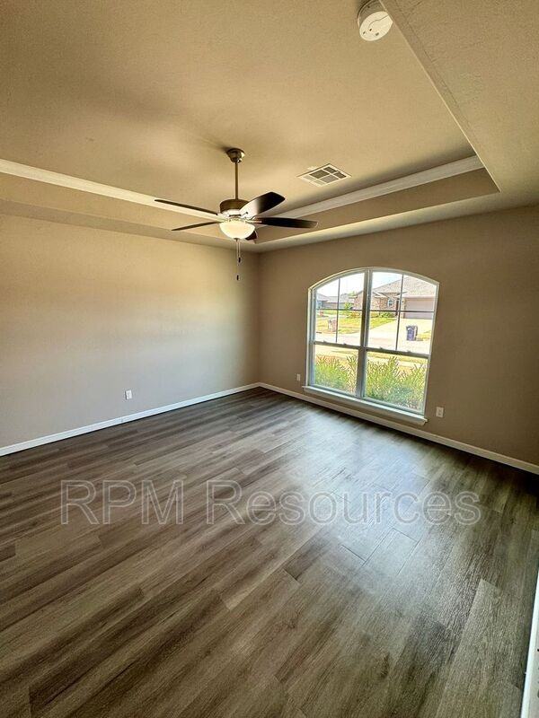 6716 Nw 157th St - Photo 5 of 25
