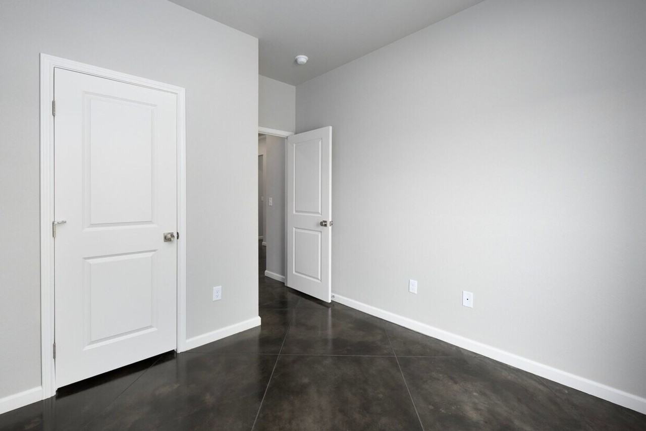 4307 Monarch St - Photo 5 of 17