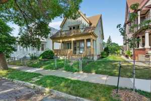 featured image of 3045 N Dr William Finlayson St