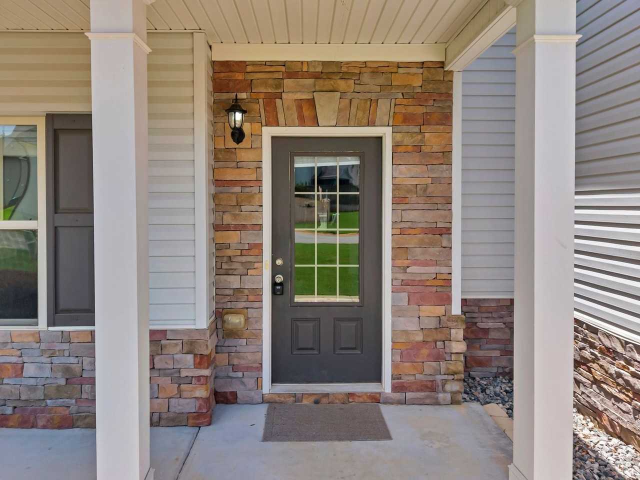 139 Stoney Creek Dr - Photo 4 of 48