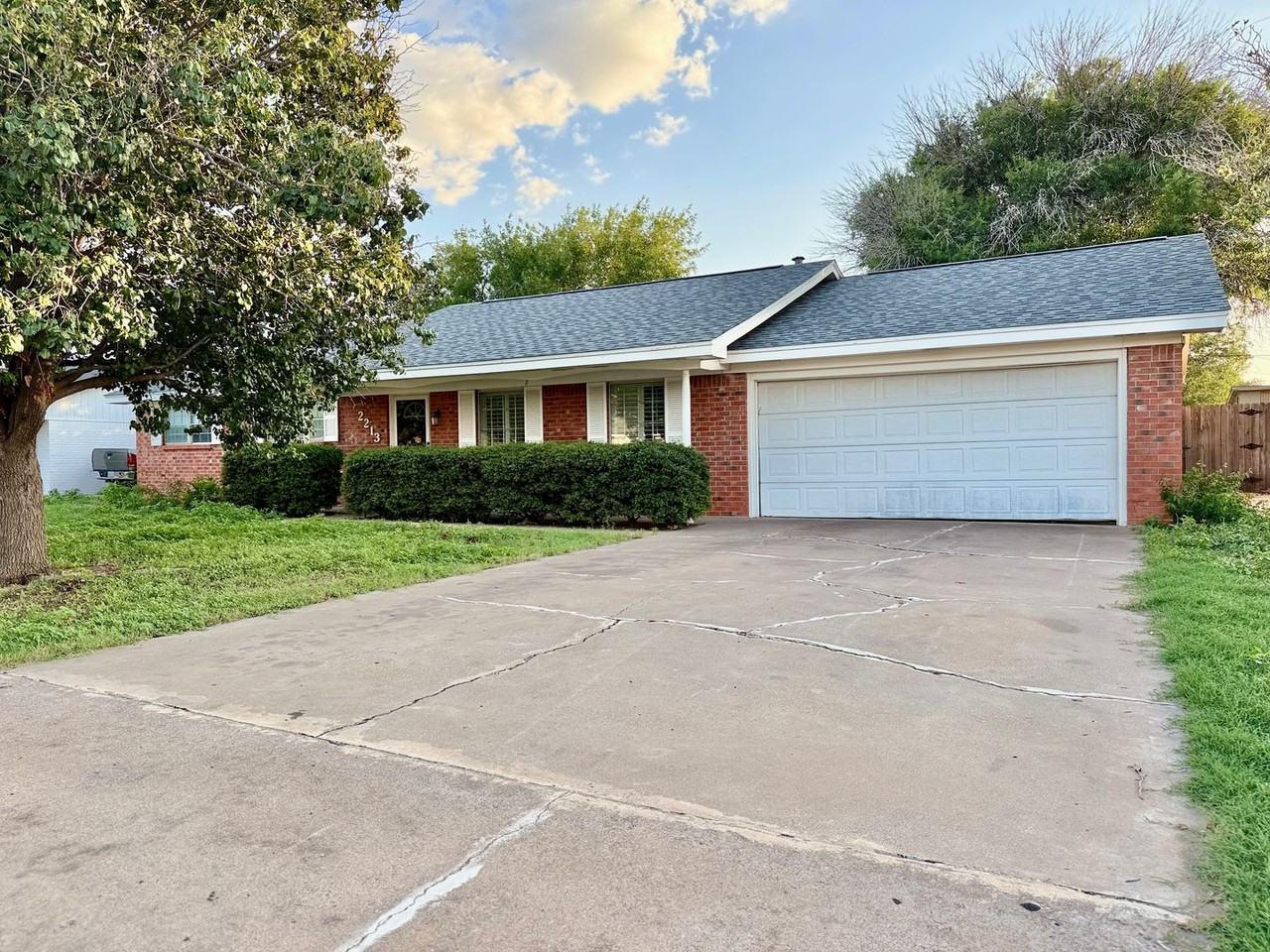 2213 Culver Dr - Photo 3 of 22