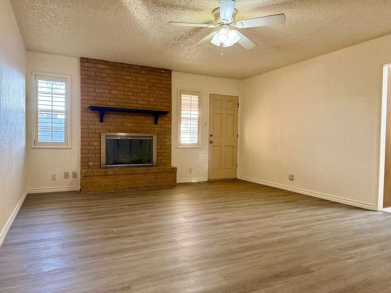 2213 Culver Dr - Photo 4 of 22