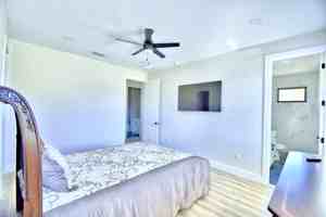 featured image of 550 Battle Ave #550