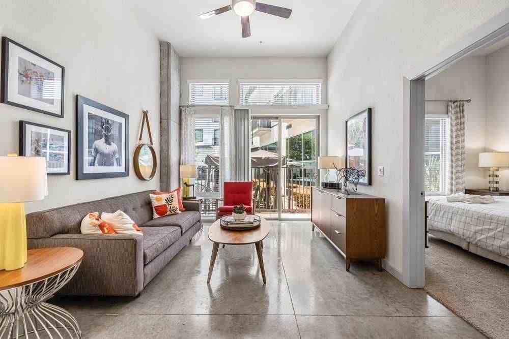 13023 Hema Dr - Photo 3 of 4