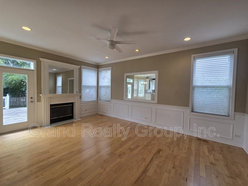 217 Lexington Ct - Photo 6 of 21