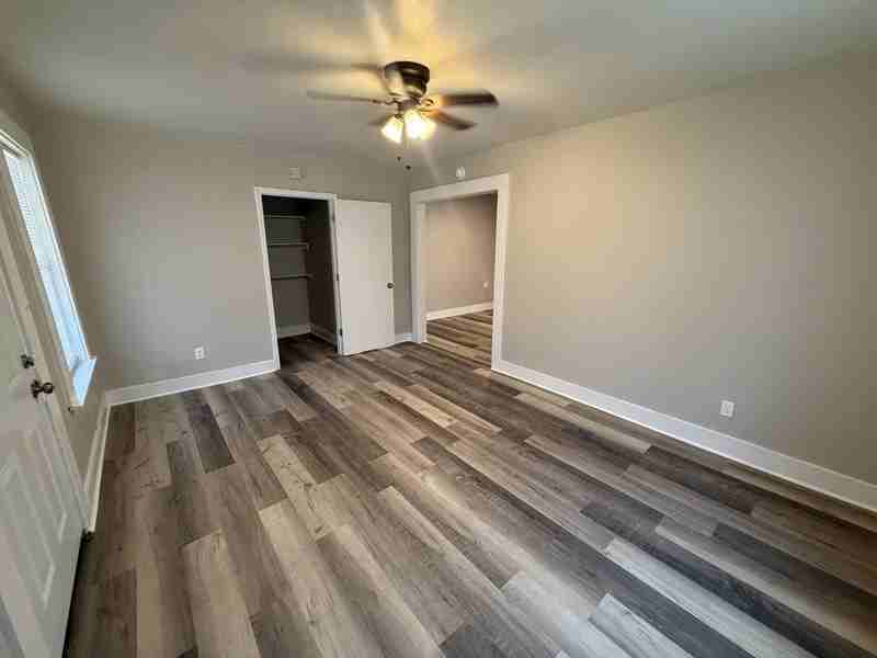 1111 N Holmes St - Photo 2 of 11