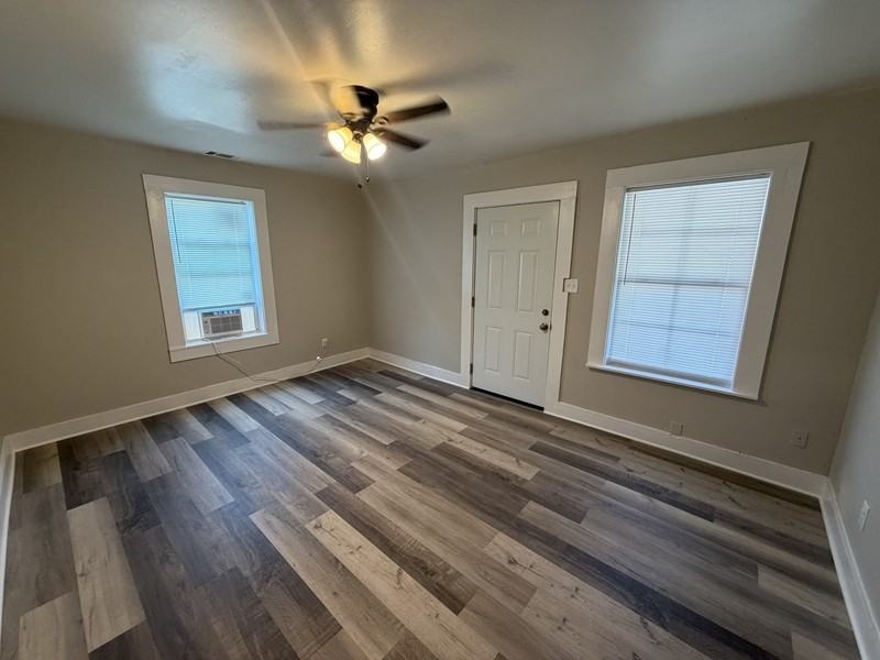 1111 N Holmes St - Photo 3 of 11