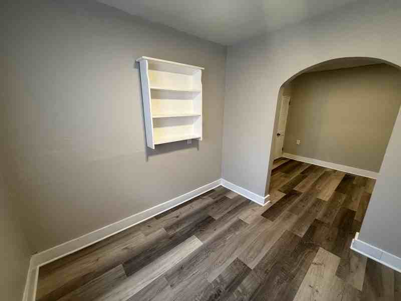 1111 N Holmes St - Photo 6 of 11