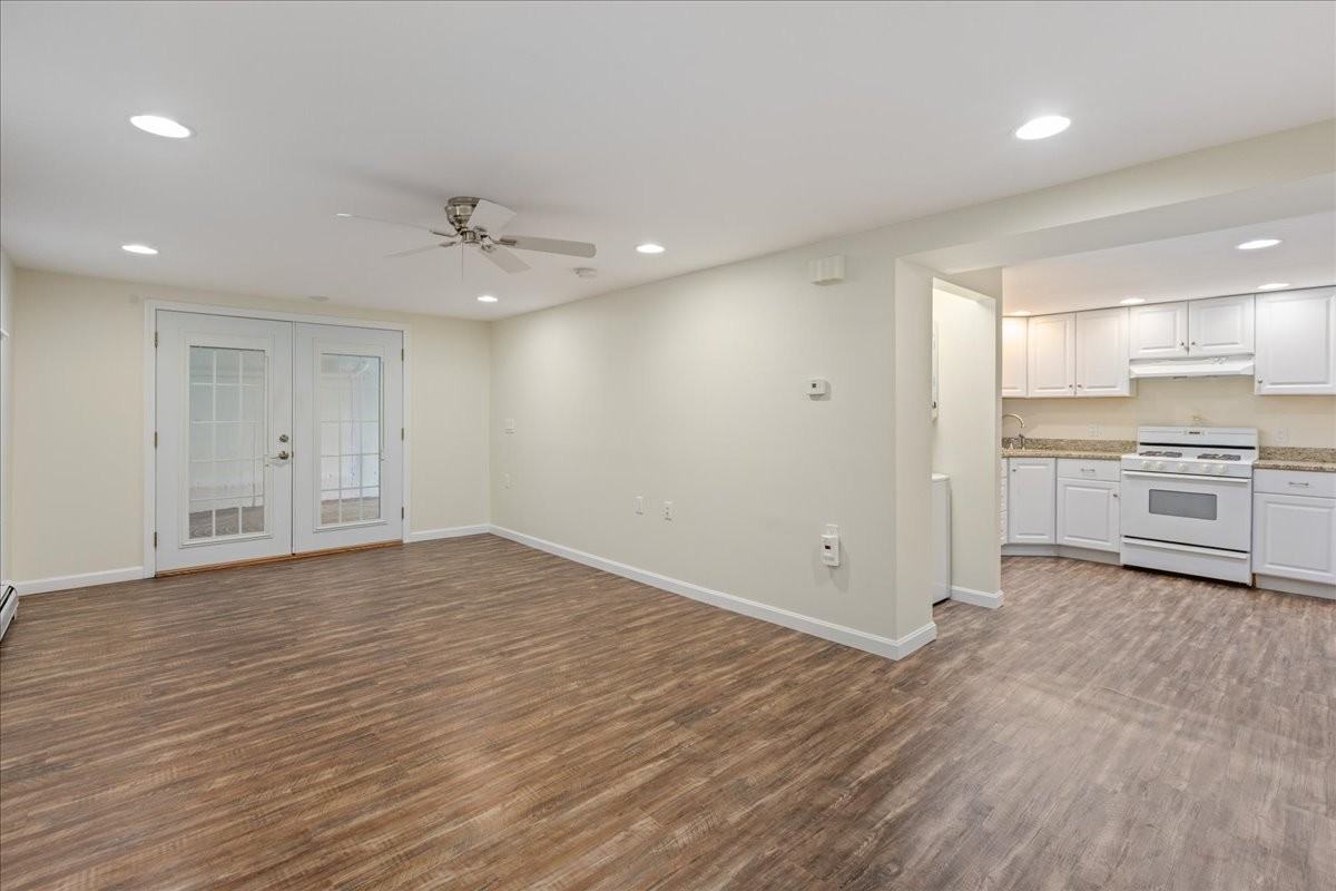 387 Main Street ##1 - Photo 7 of 15