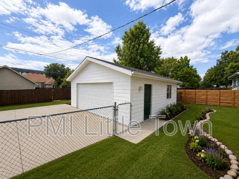 5561 S Cedar St - Photo 7 of 39
