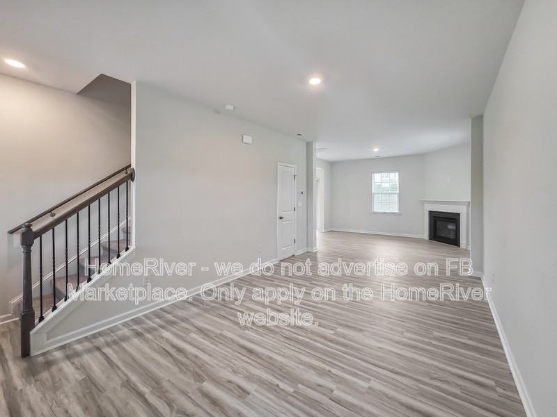 3922 Ashton Dr Nw - Photo 3 of 22