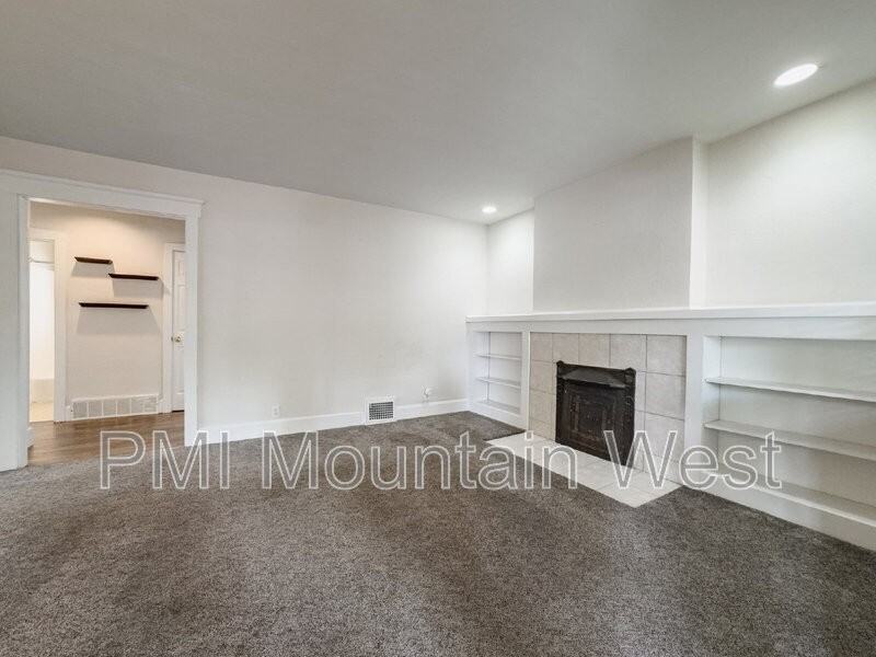 1134 S Mcclelland St - Photo 4 of 34