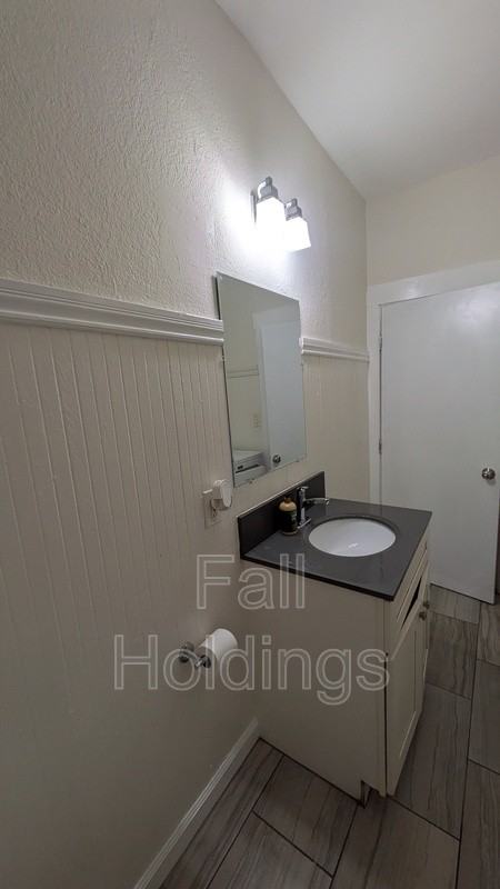1438 Alcatraz Ave #1436 - Photo 7 of 9