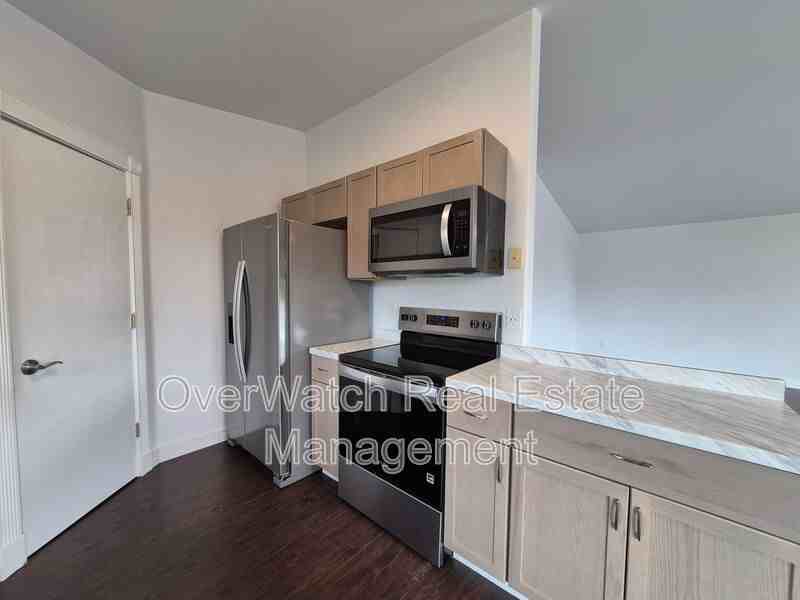8211 Mentra St #A - Photo 4 of 19