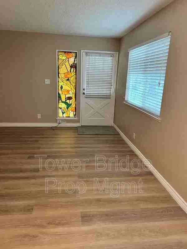 5146 Rhode Island Dr #2 - Photo 3 of 12