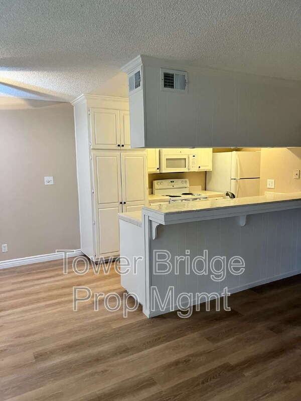 5146 Rhode Island Dr #2 - Photo 6 of 12