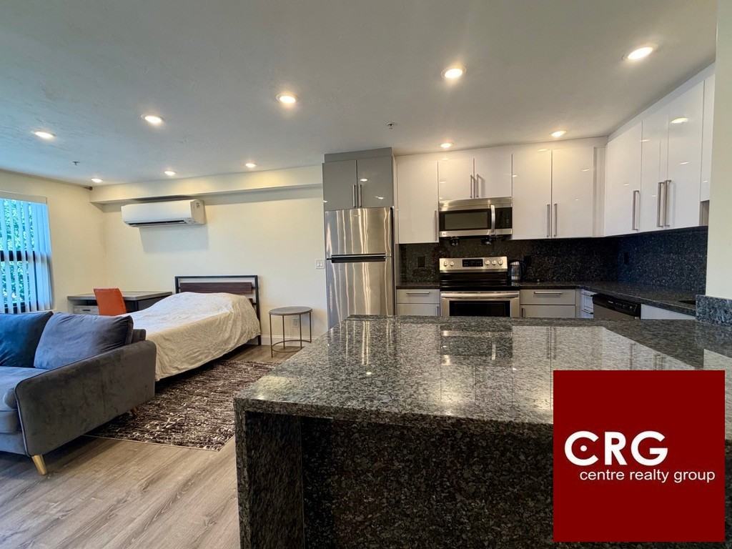 1028 Commonwealth Ave #U405 - Photo 5 of 13