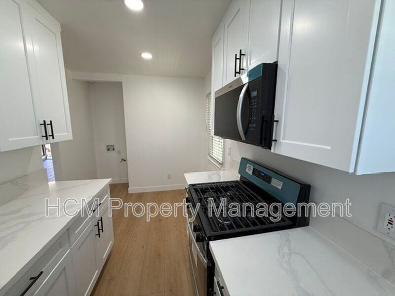 1048 Cedar Ave #1048 - Photo 3 of 22