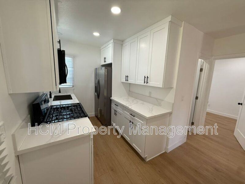 1048 Cedar Ave #1048 - Photo 7 of 22