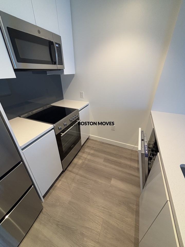 Causeway St #1002 - Photo 3 of 7
