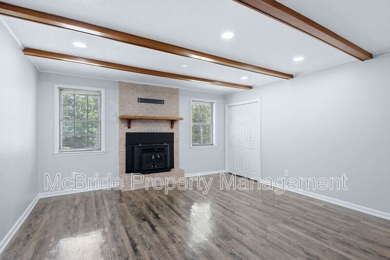 4409 Roxbury Dr - Photo 5 of 19