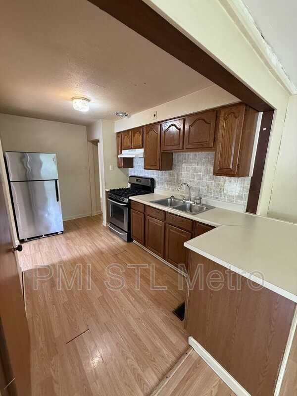 1246 Darr Dr - Photo 4 of 12