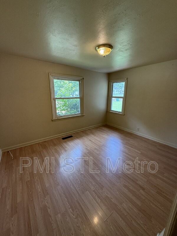 1246 Darr Dr - Photo 6 of 12