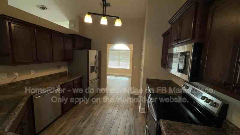 1879 Bay Pine Cir - Photo 3 of 20