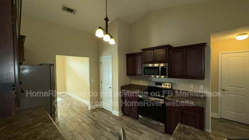 1879 Bay Pine Cir - Photo 4 of 20